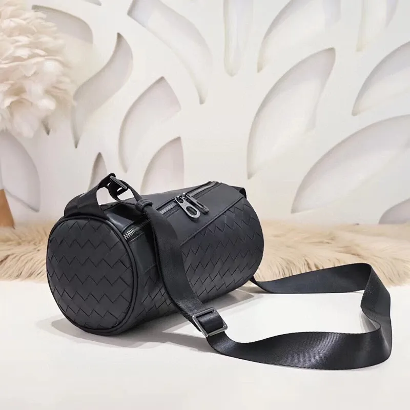 All categories 💚 Top version men’s bags 💚 BV 2024 new BV crossbody bag